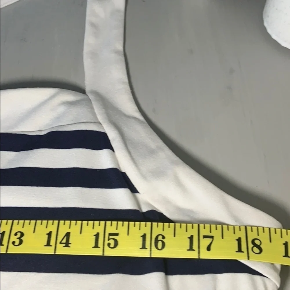 Gap Workout Top - Picture 7 of 7